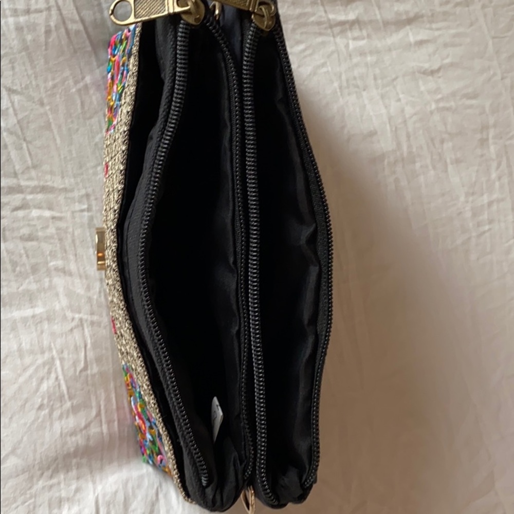 Purse - Picture 3 of 4